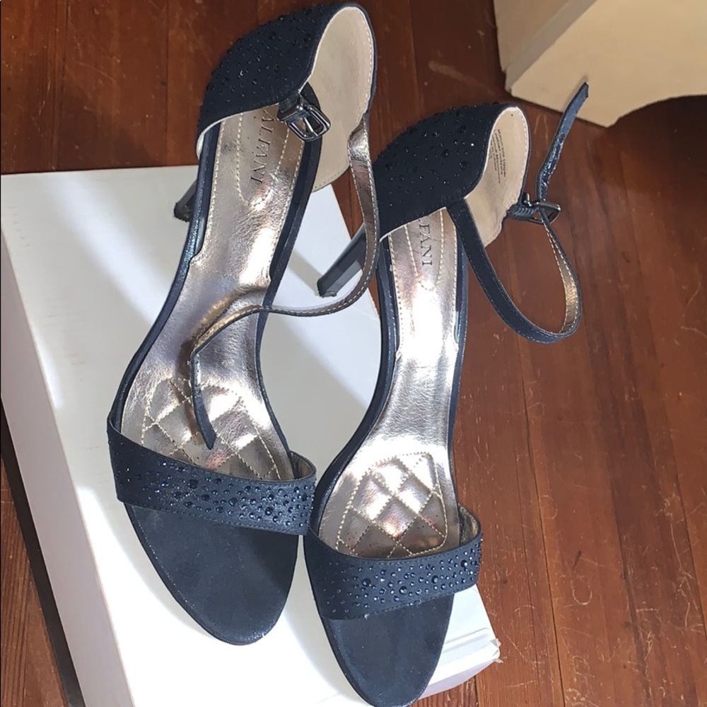 Navy blue heels